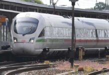 Deutsche Bahn train thrown at: Trace of gummy bears leads police to the perpetrators