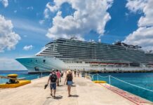 The cruise industry travels with the wind in its favor, despite omicron