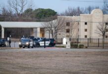 Colleyville: Hostages freed from synagogue in Texas – British police arrest two teenagers