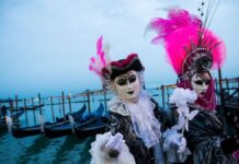 Venice starts hybrid in the carnival