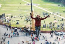 German world record slackliner in New Delhi