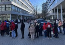 Official chaos around Ukraine refugees in Munich: Hundreds wait in vain in front of the social authorities
