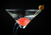 Drinking alcohol reduces brain size