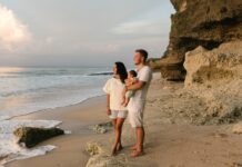 Four out of ten parents can only spend between one and two weeks on vacation with their children, and the beach is the preferred destination