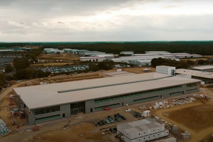 nueva-fabrica-de-aston-martin