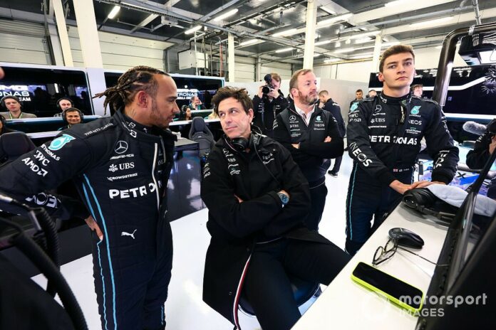 lewis-hamilton-mercedes-amg-ge-1
