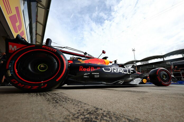 max-verstappen-red-bull-racing-15