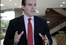 Mauricio Claver-Carone is dismissed as president of the IDB