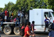 "They were going to kidnap us, they took our money and they stripped us naked." What migrants live in southern Mexico