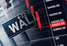 LAST MINUTE: Wall Street falls more than 2% and is approaching its worst level in 2 years
