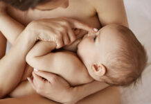 Touch is a very powerful connection with your baby: this is how you can stimulate it