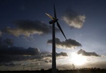 Large electricity consumers accelerate their exit from self-supply plants