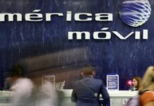 The jewel in Slim's crown, América Móvil, rises in the Stock Market