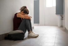 "You don't understand me": how to help adolescent children to be less dramatic and relativize what happens to them